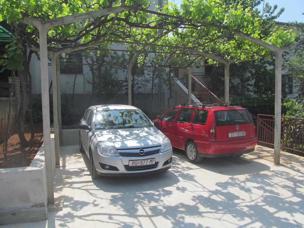 Apartment Artusi พูลา ห้อง รูปภาพ