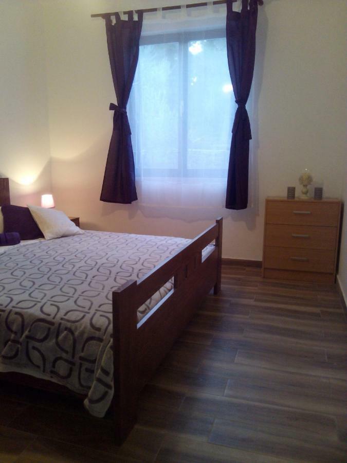 Apartment Artusi พูลา ภายนอก รูปภาพ