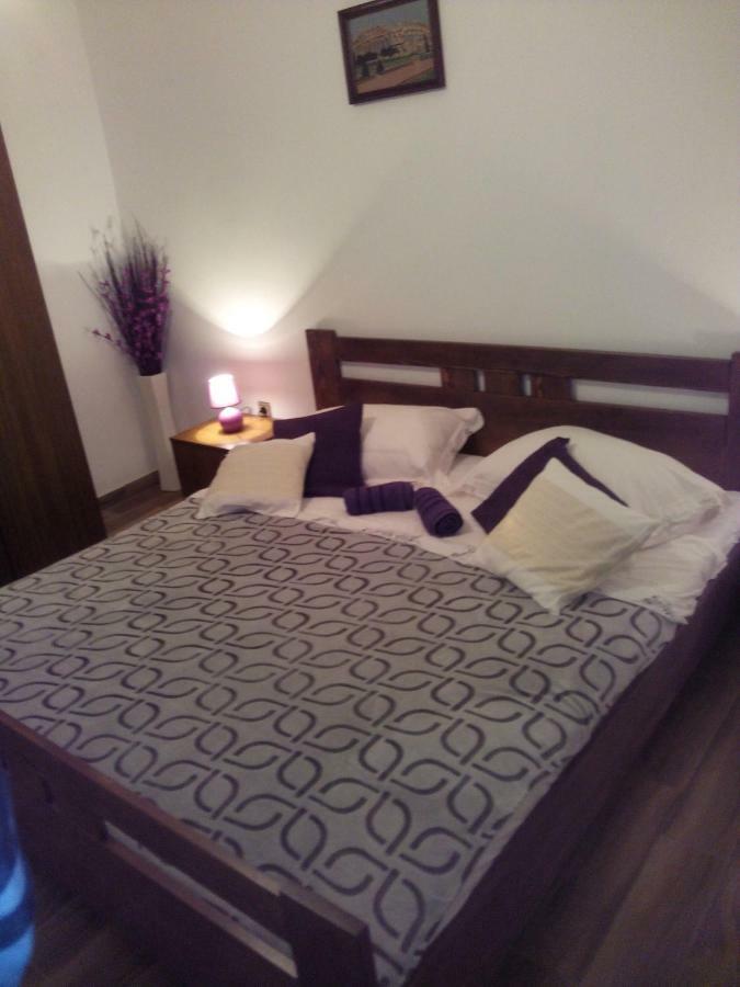 Apartment Artusi พูลา ภายนอก รูปภาพ