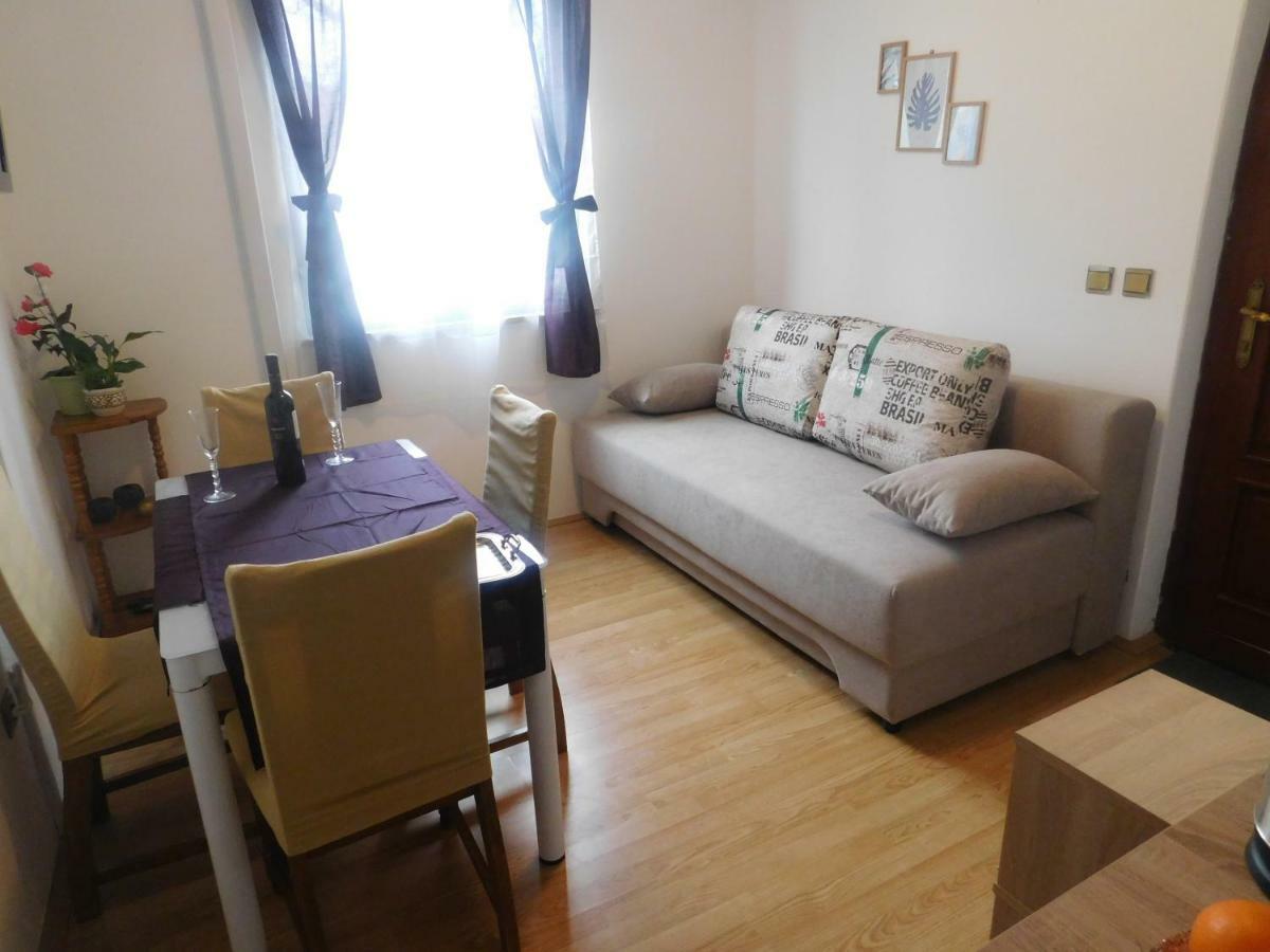 Apartment Artusi พูลา ภายนอก รูปภาพ