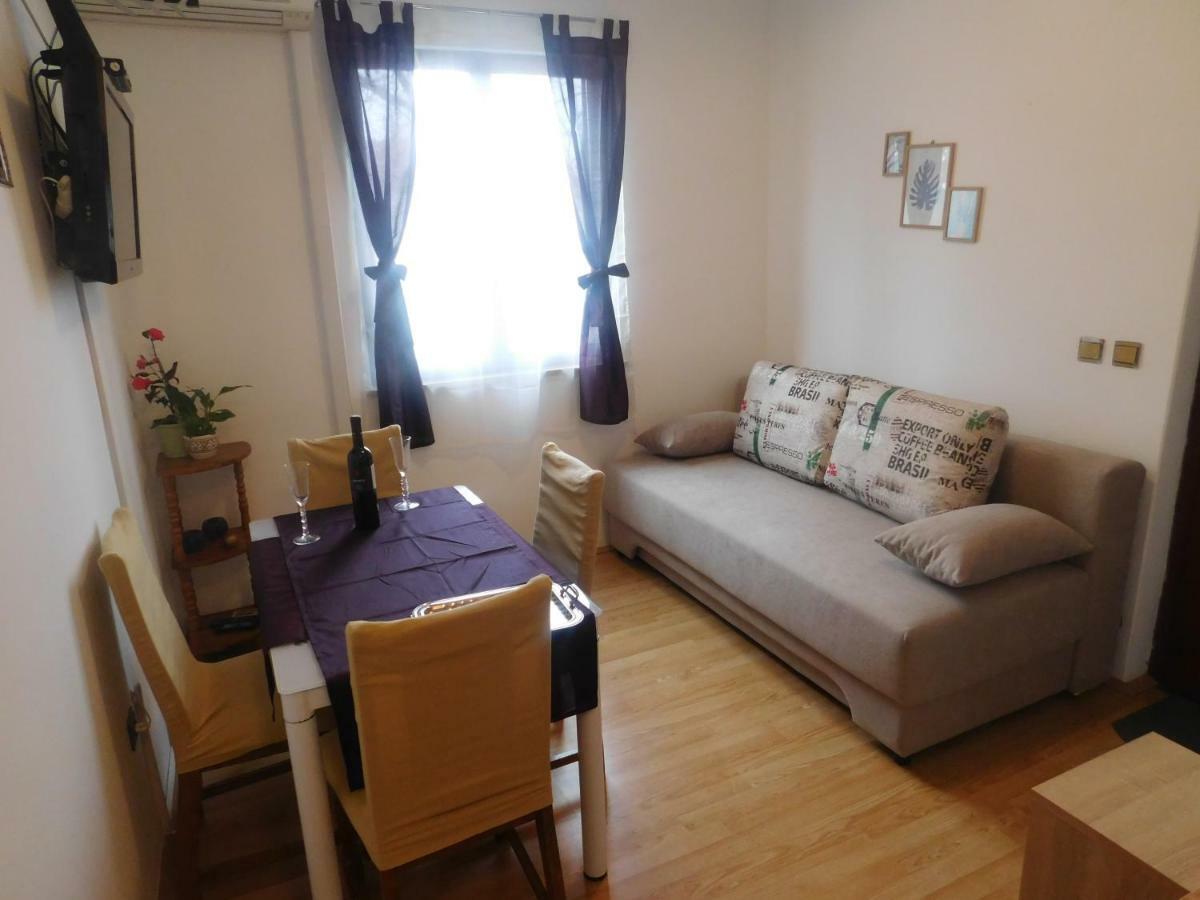 Apartment Artusi พูลา ภายนอก รูปภาพ